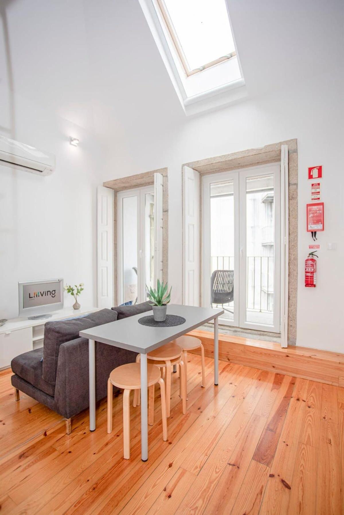 Liiiving In Porto - Heart Of Porto Mezzanine Apartment ภายนอก รูปภาพ